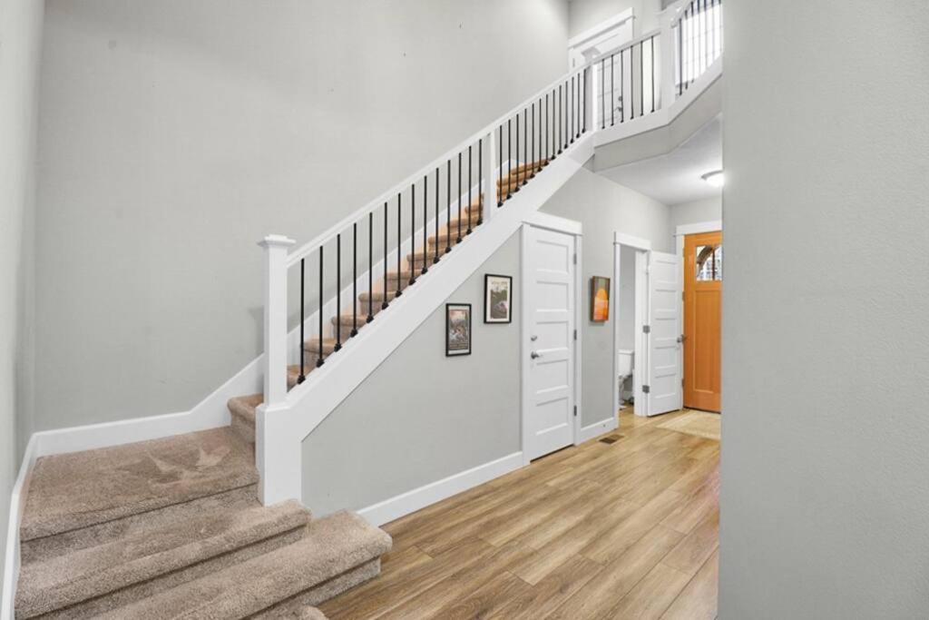 Modern Retreat In Mt Hood Oregon Resort Welches エクステリア 写真